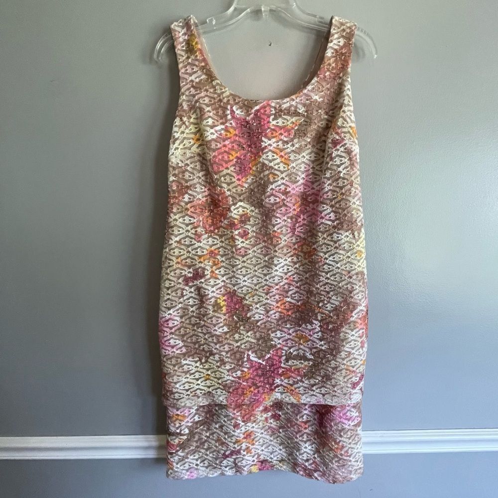 R & M Richards Floral Eyelet dress size 8 tan pink R&M women’s